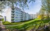 helle Etagenwohnung mit Balkon - Außenansicht